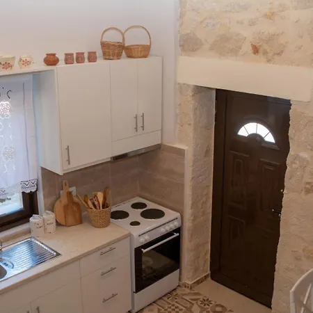 The Secret Ontas, Traditional Stone House *