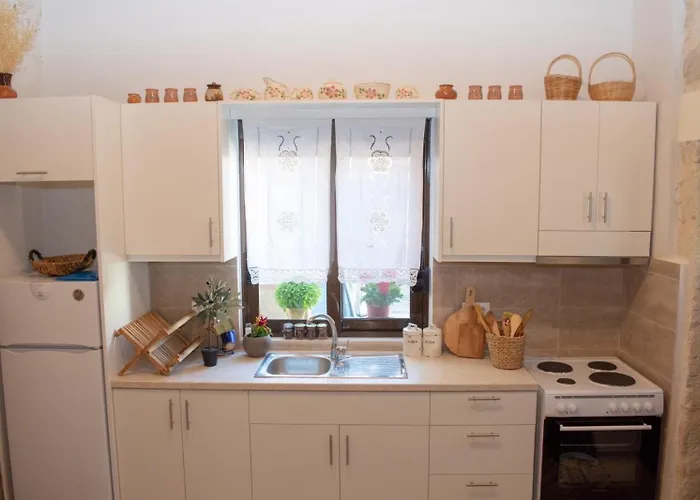 The Secret Ontas, Traditional Stone House Vakantiehuis