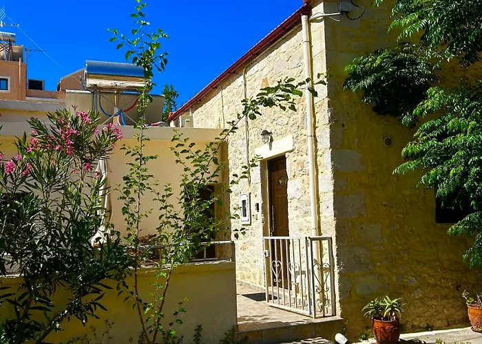 The Secret Ontas, Traditional Stone House Vakantiehuis