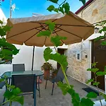 The Secret Ontas, Traditional Stone House * Rethymno (Crete)